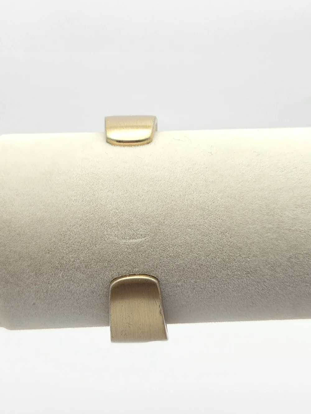 Jen Atkin x Chloe + Isabel Matte Gold Tone Negative Space Cuff Bracelet